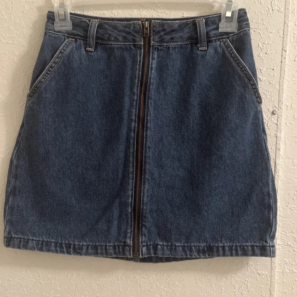 Hollister California Juniors/Women's Denim Skirt Size 1 Ultra High Rise